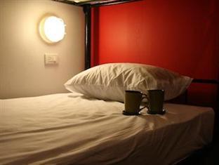 Kool Backpacker Hostel Patong Exterior photo